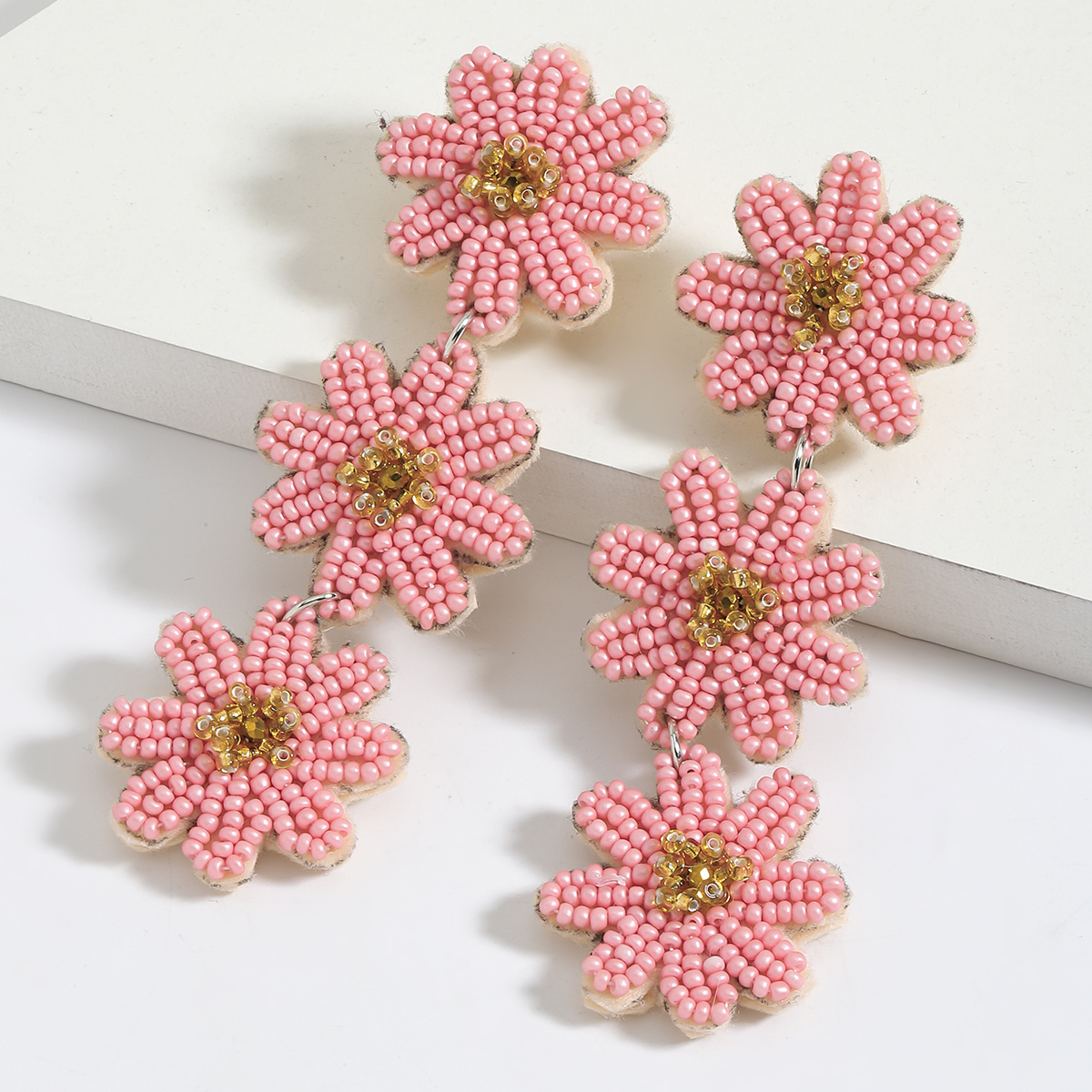 1 Pair Cute Vacation Flower Beaded Inlay Seed Bead Drop Earrings display picture 2