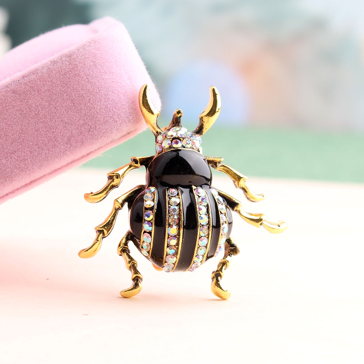 Casual Cute Beetles Alloy Inlay Rhinestones Unisex Brooches display picture 4