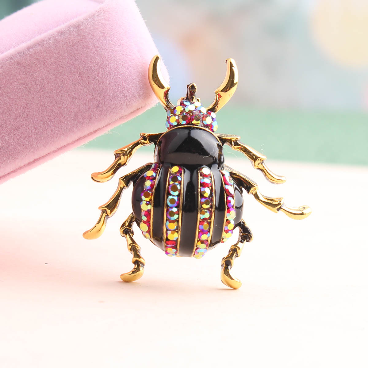 Casual Cute Beetles Alloy Inlay Rhinestones Unisex Brooches display picture 5