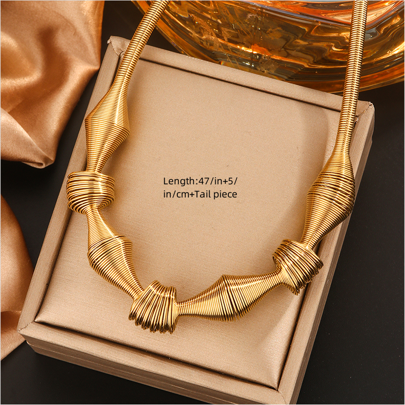 304 Stainless Steel 18K Gold Plated Hip-Hop Simple Style Irregular Spiral Necklace display picture 2