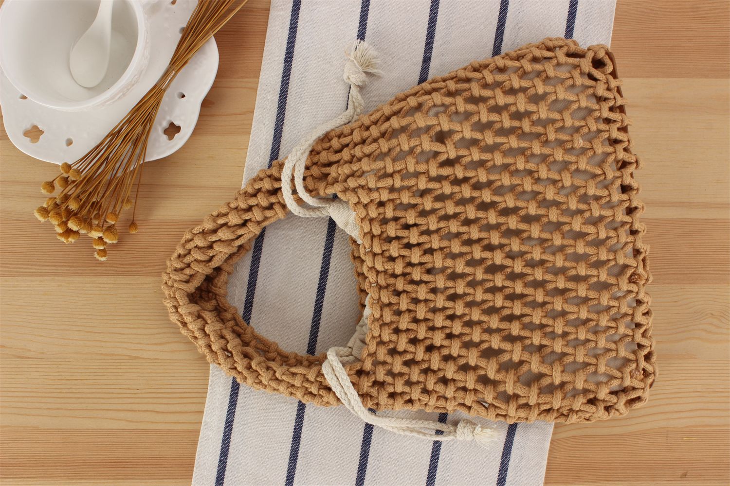 Vintage Style Solid Color Hollow Square Straw Bag display picture 17