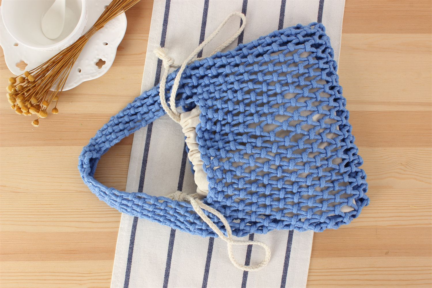 Vintage Style Solid Color Hollow Square Straw Bag display picture 20