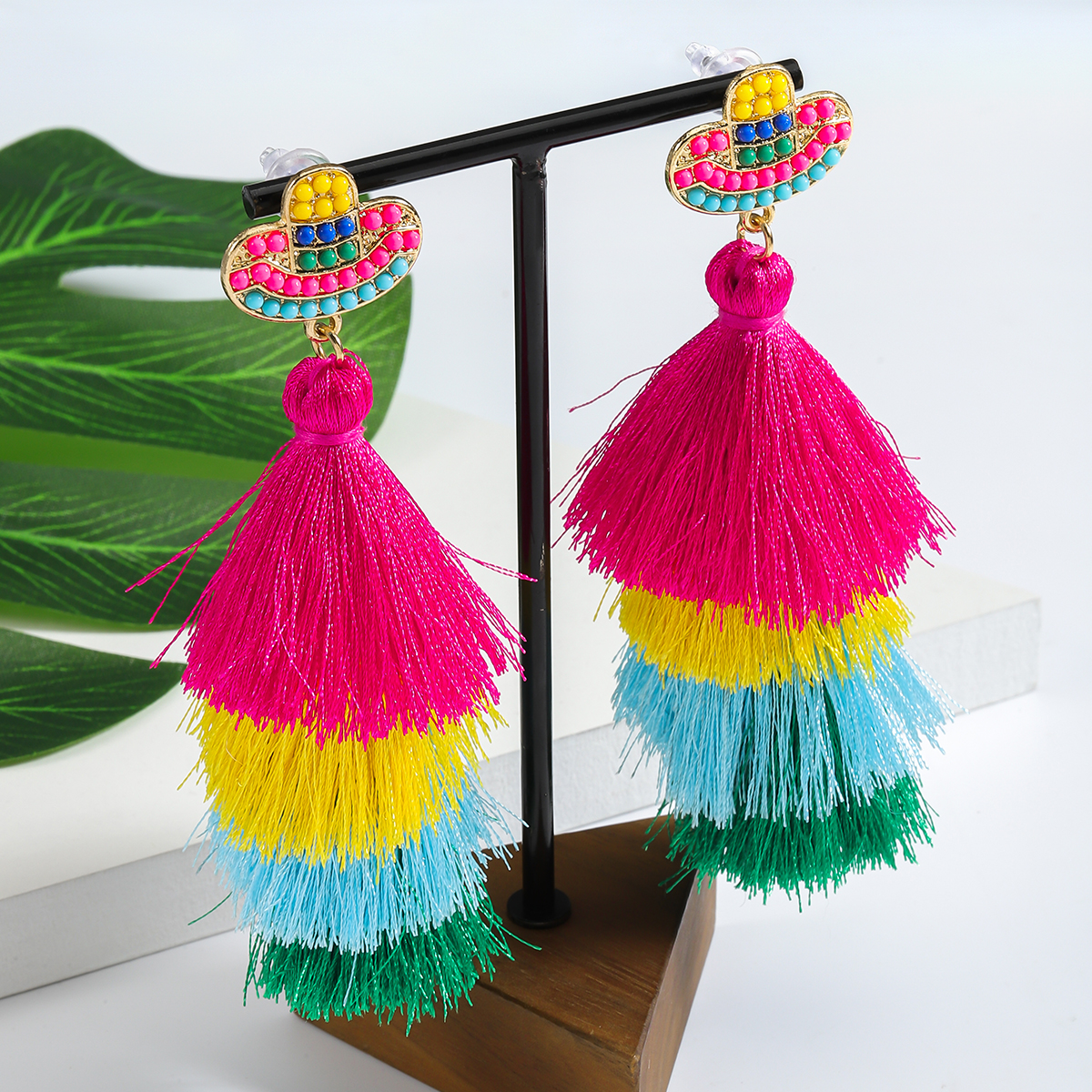 1 Pair Retro Hawaiian Tassel Polishing Plating Inlay Alloy Tassel Seed Bead Drop Earrings display picture 1