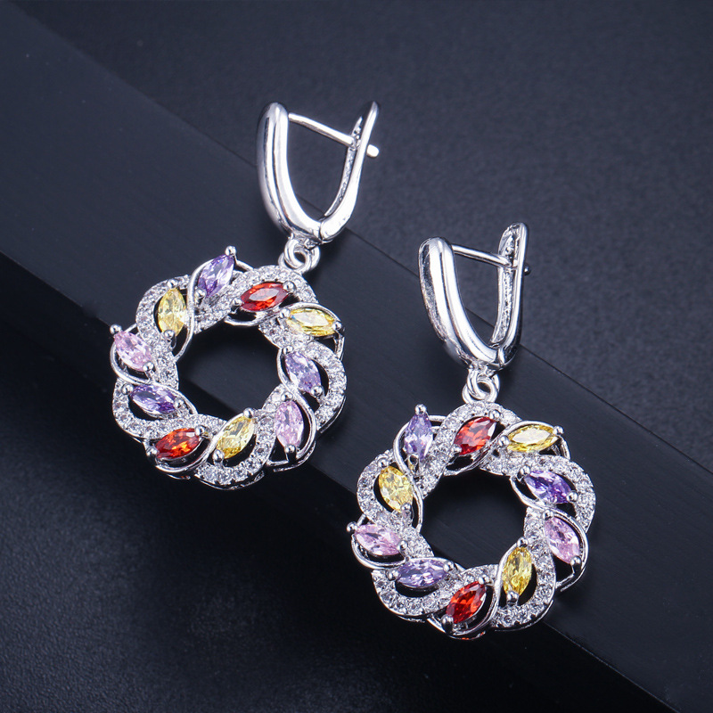 1 Pair Elegant Lady Modern Style Geometric Circle Plating Inlay Copper Zircon Drop Earrings display picture 7