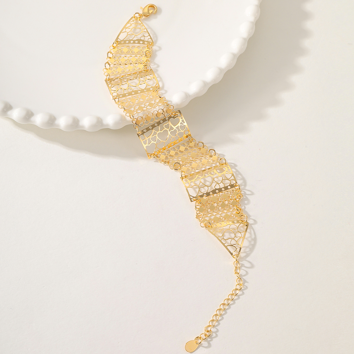 Wholesale Elegant Bridal Geometric Copper 18K Gold Plated Bracelets display picture 4