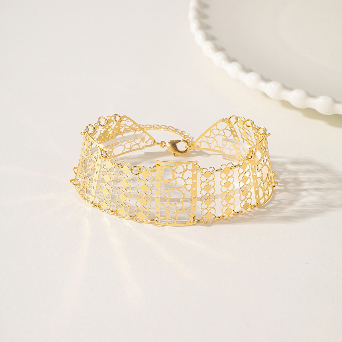 Wholesale Elegant Bridal Geometric Copper 18K Gold Plated Bracelets display picture 5