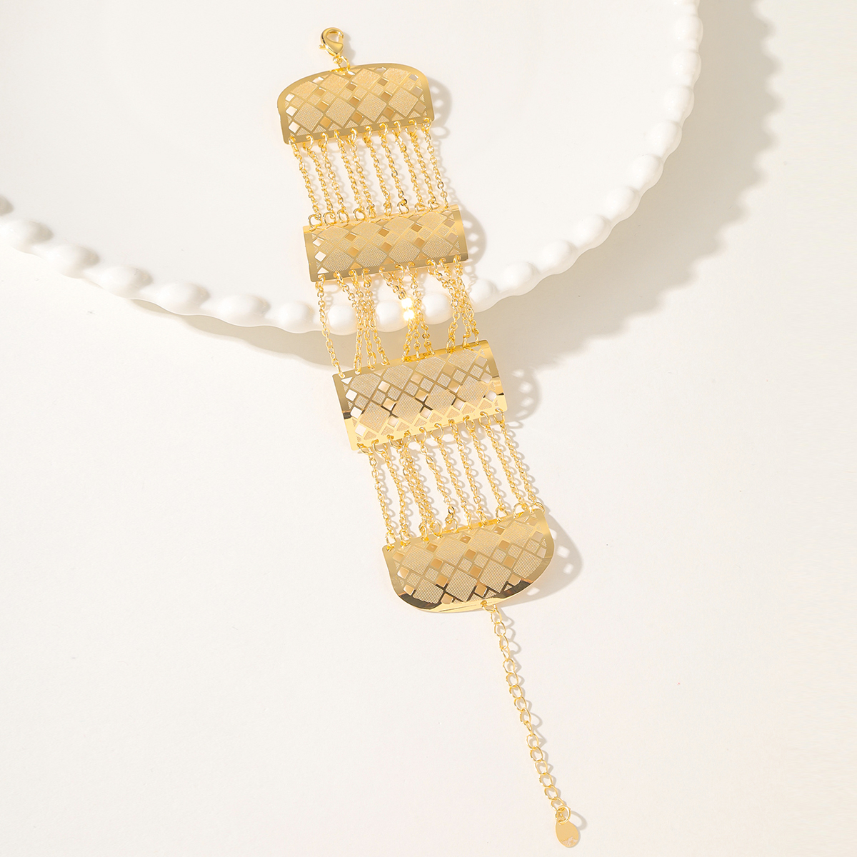 Großhandel Elegant Dame Braut Geometrisch Kupfer 18 Karat Vergoldet Armbänder display picture 1