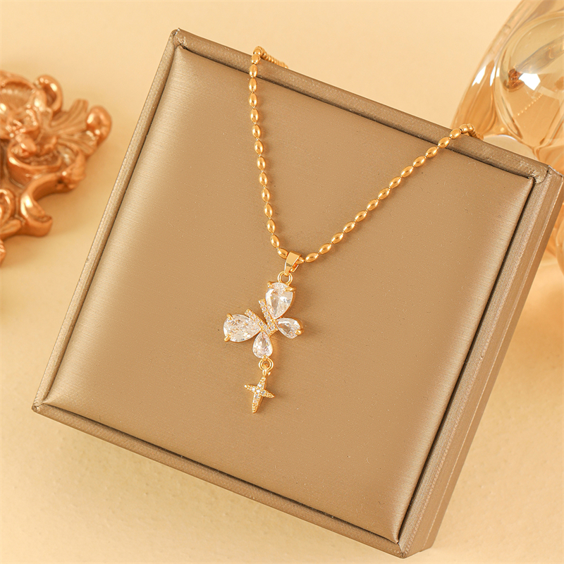 201 Stainless Steel Brass 18K Gold Plated Sweet Simple Style Classic Style Plating Inlay Heart Shape Flower Butterfly Zircon Pendant Necklace display picture 32