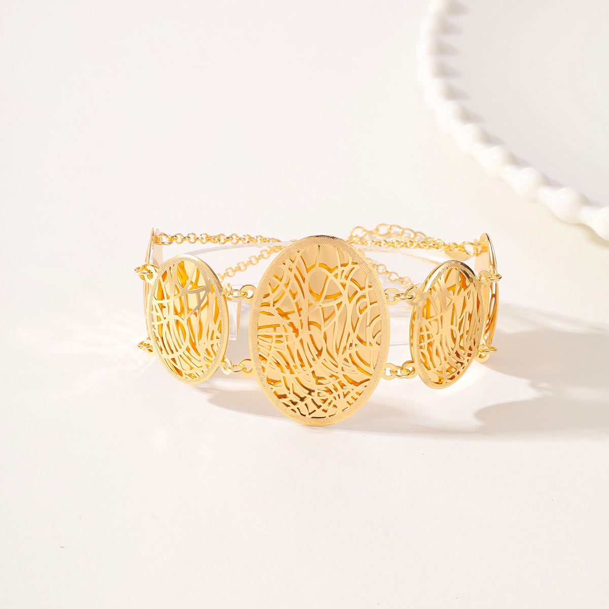 Großhandel Elegant Braut Klassischer Stil Geometrisch Einfarbig Kupfer 18 Karat Vergoldet Armbänder display picture 5