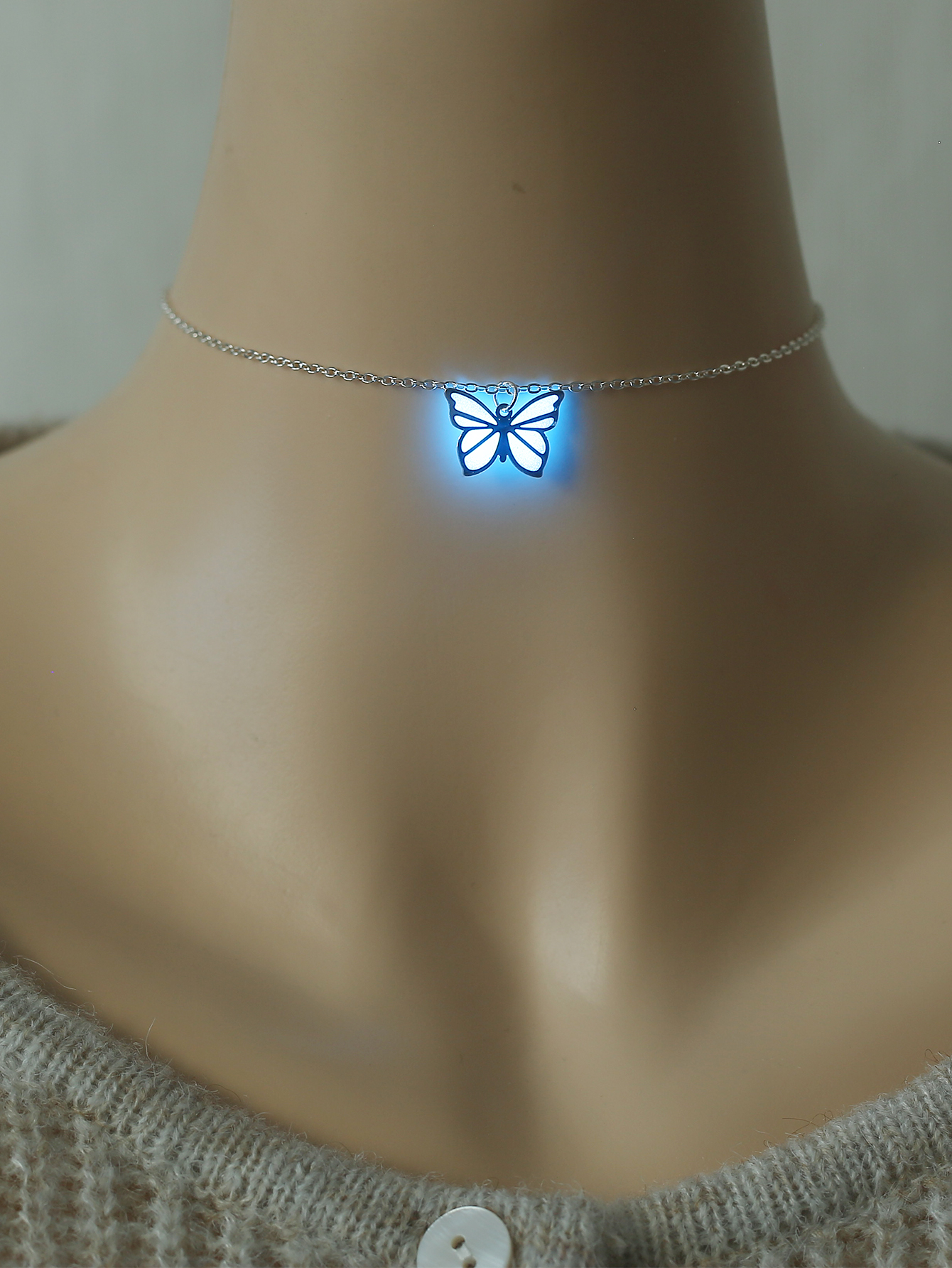 Le Cuivre Décontractée Lumineux Émail Évider Forme De Cœur Fleur Papillon Pendentif display picture 19