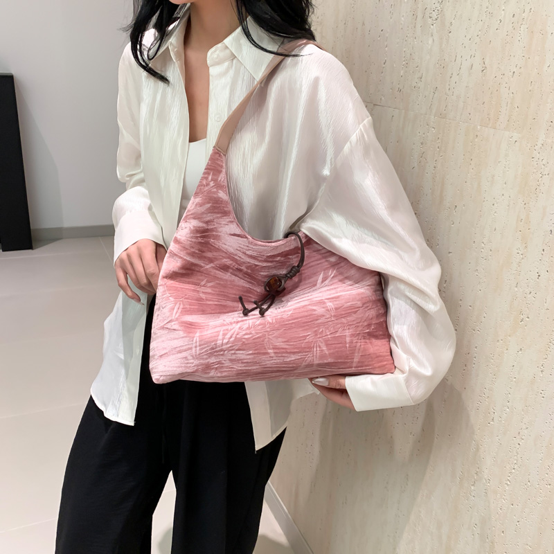 Women's Medium Cloth Solid Color Elegant Classic Style Sewing Thread Pillow Shape Zipper Shoulder Bag display picture 14