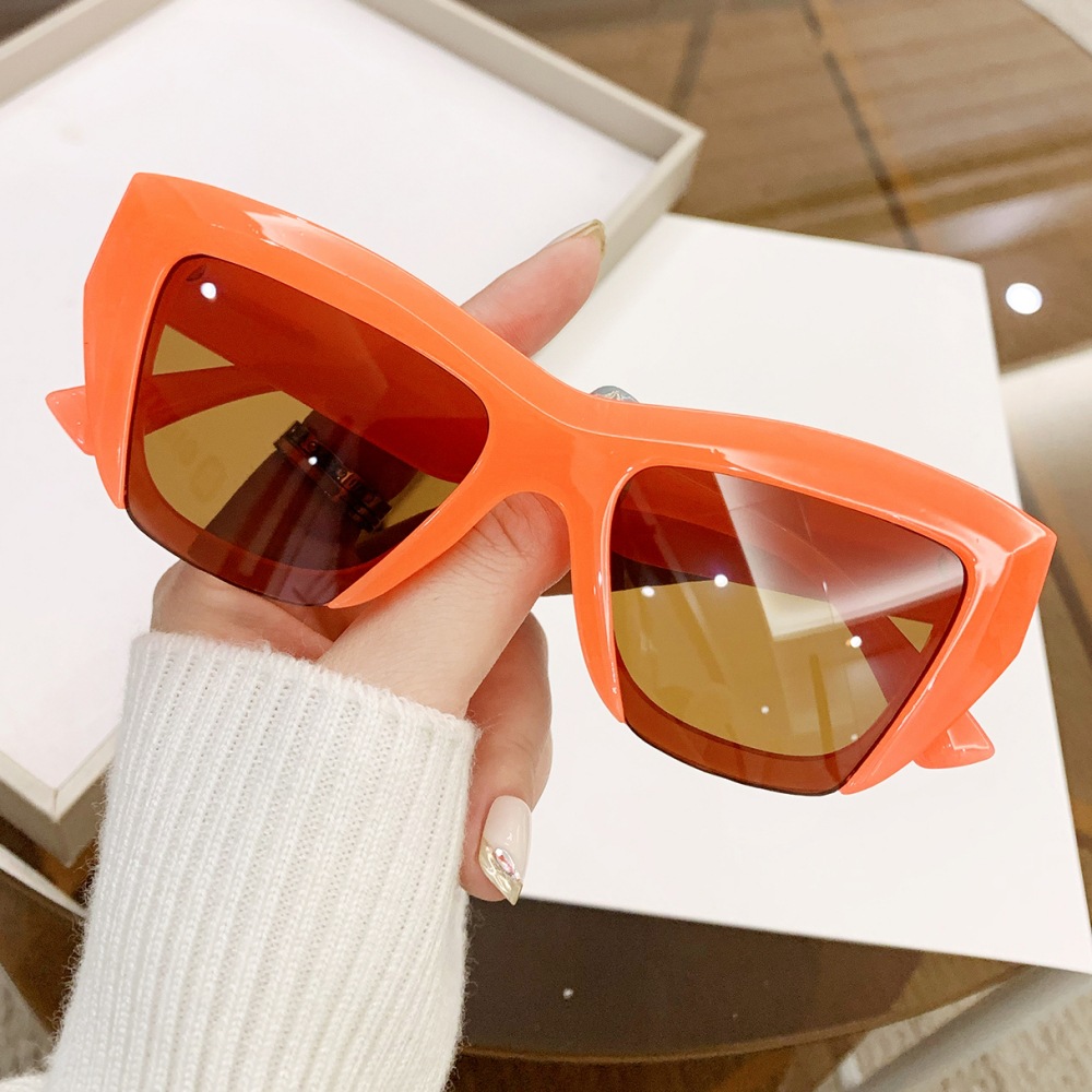 Style IG Style Simple Dégradé De Couleur Couleur Unie Pc Oeil De Chat Plein Cadre Femmes De Lunettes De Soleil display picture 1