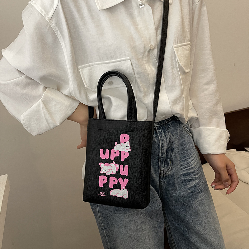 Women's Small Pu Leather Letter Solid Color Basic Classic Style Sewing Thread Square Magnetic Buckle Crossbody Bag display picture 14