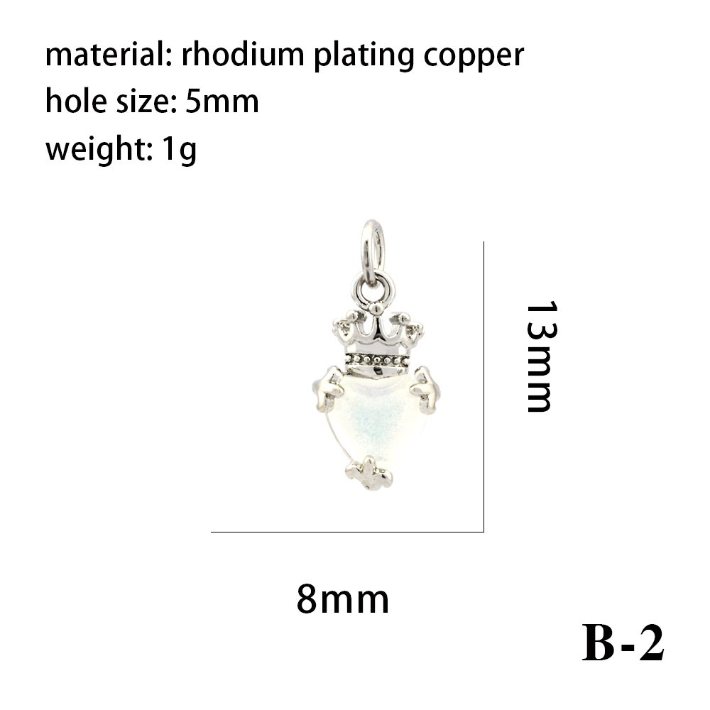 1 Pièce 15*15mm 8*13mm Le Cuivre Cristal Artificiel Zircon Plaqué Or 18K Forme De Cœur Couronne Rhombe Brillant Pendentif display picture 12