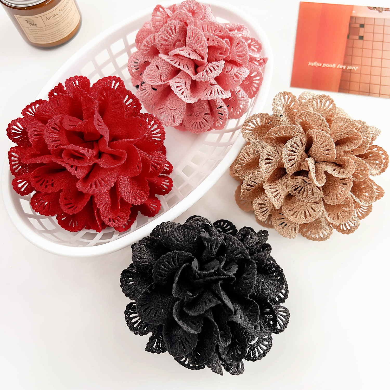 Women's Casual Simple Style Flower Cloth Hair Claws display picture 3