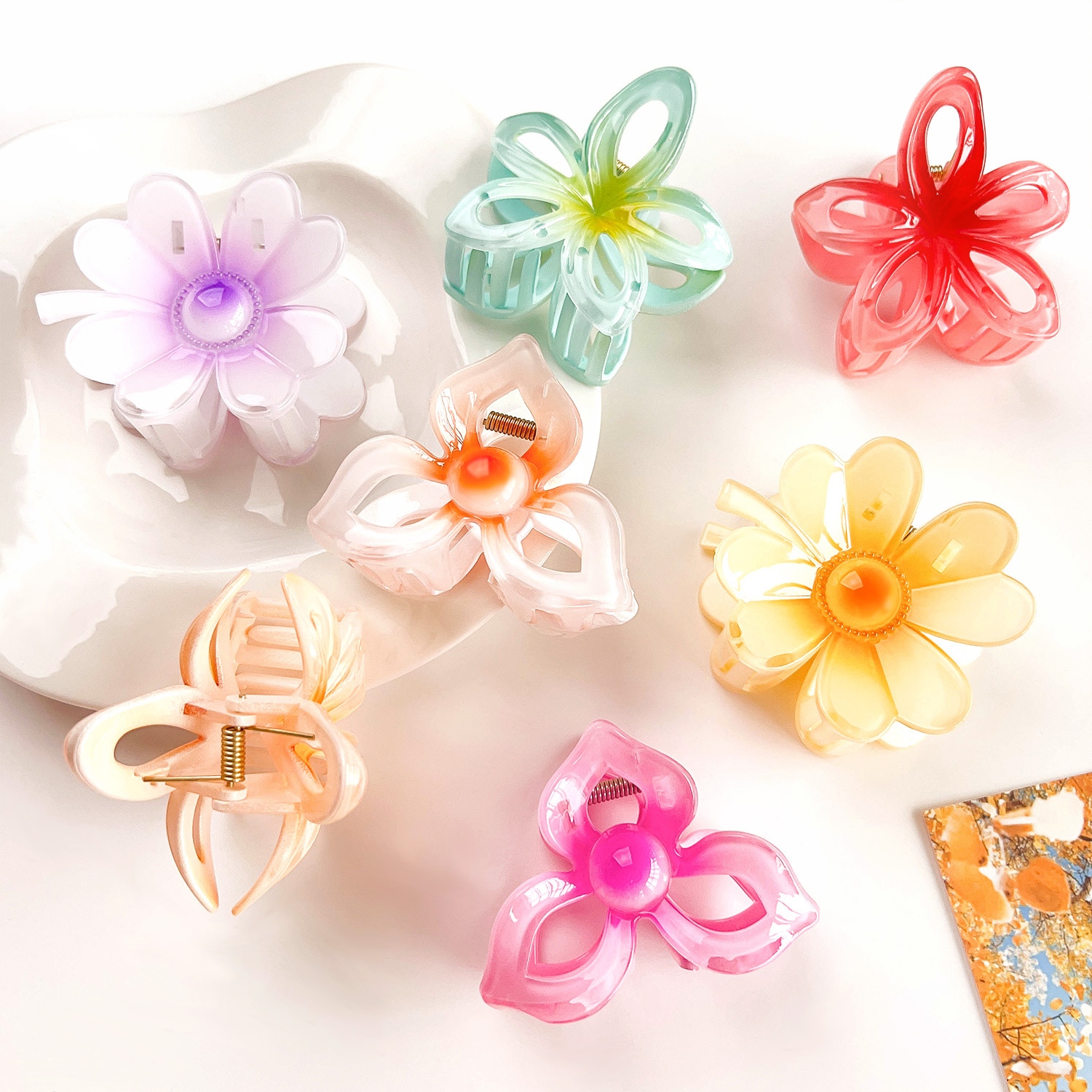 Women's IG Style Sweet Flower Plastic Hollow Out Hair Claws display picture 3