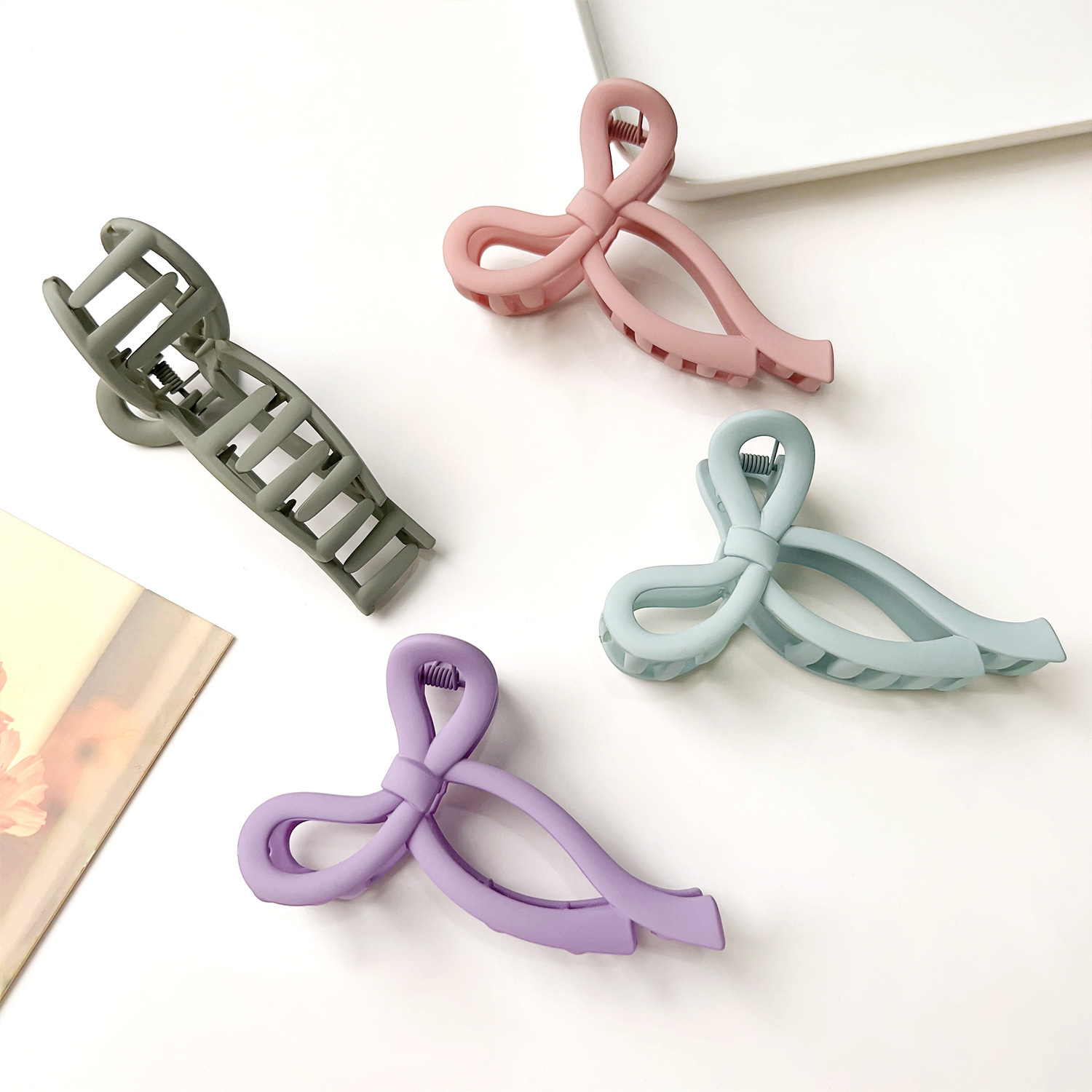 Women's IG Style Sweet Bow Knot Plastic Hollow Out Hair Claws display picture 4