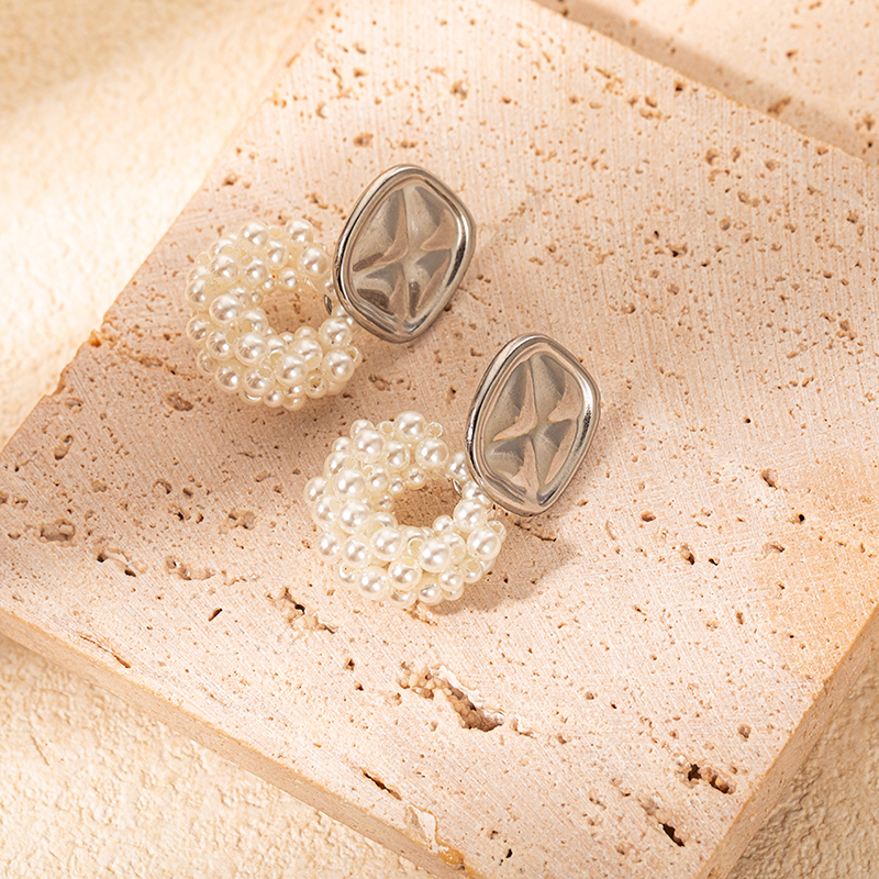 1 Paar Elegant Luxuriös Romantisch Quadrat Perle Überzug Edelstahl 304 Vergoldet Tropfenohrringe display picture 3