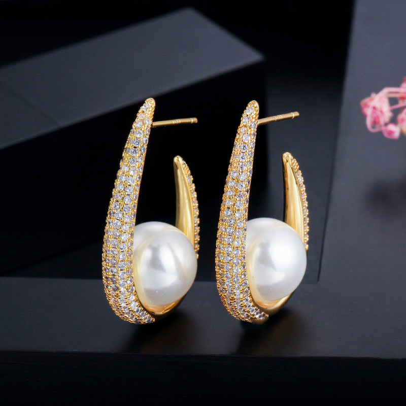 1 Pair Elegant Lady Classic Style Geometric Plating Inlay Brass Imitation Pearl Zircon Gold Plated Drop Earrings display picture 7