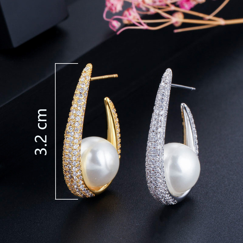 1 Pair Elegant Lady Classic Style Geometric Plating Inlay Brass Imitation Pearl Zircon Gold Plated Drop Earrings display picture 6