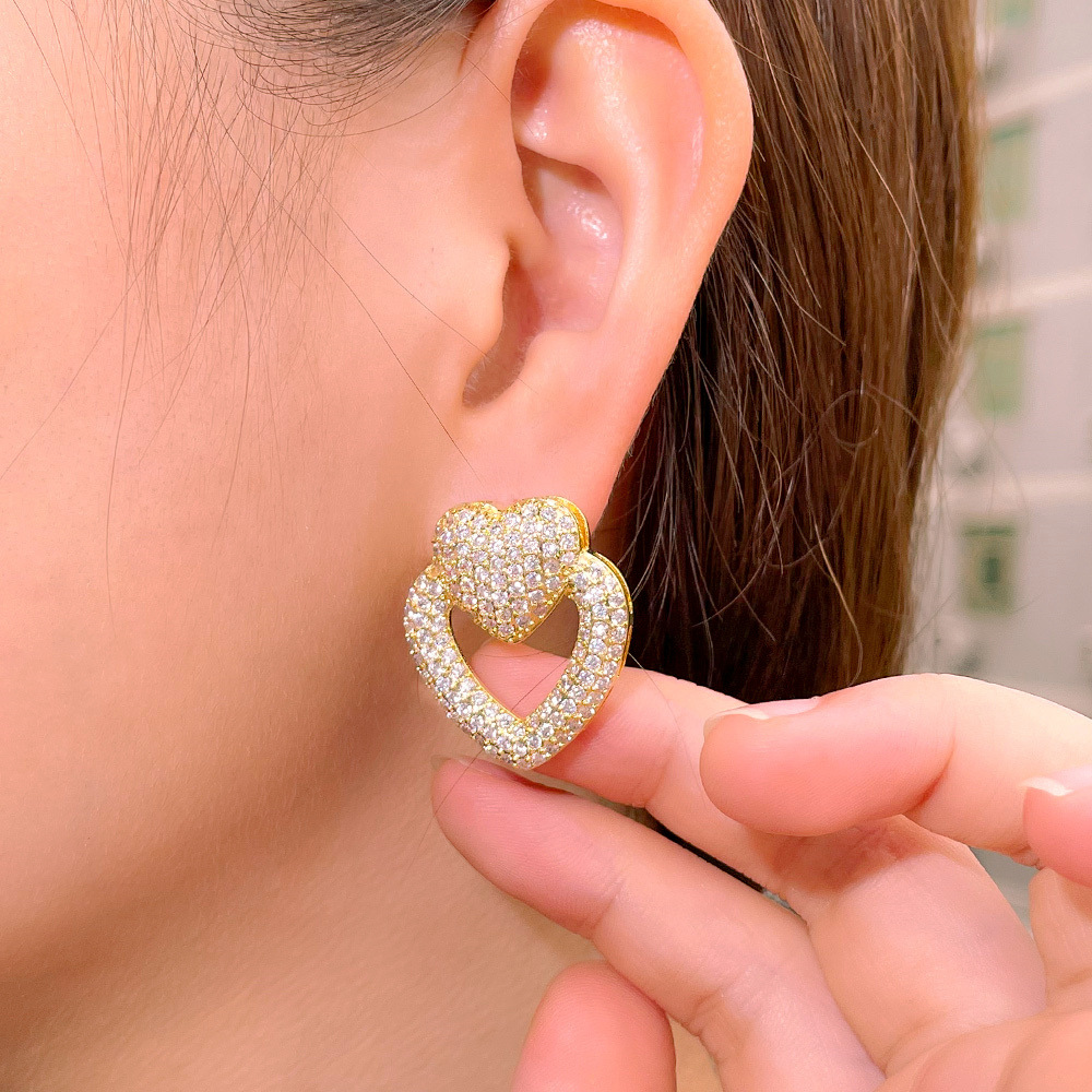 1 Piece Lady Classic Style Heart Shape Inlay Copper Zircon Ear Studs display picture 2