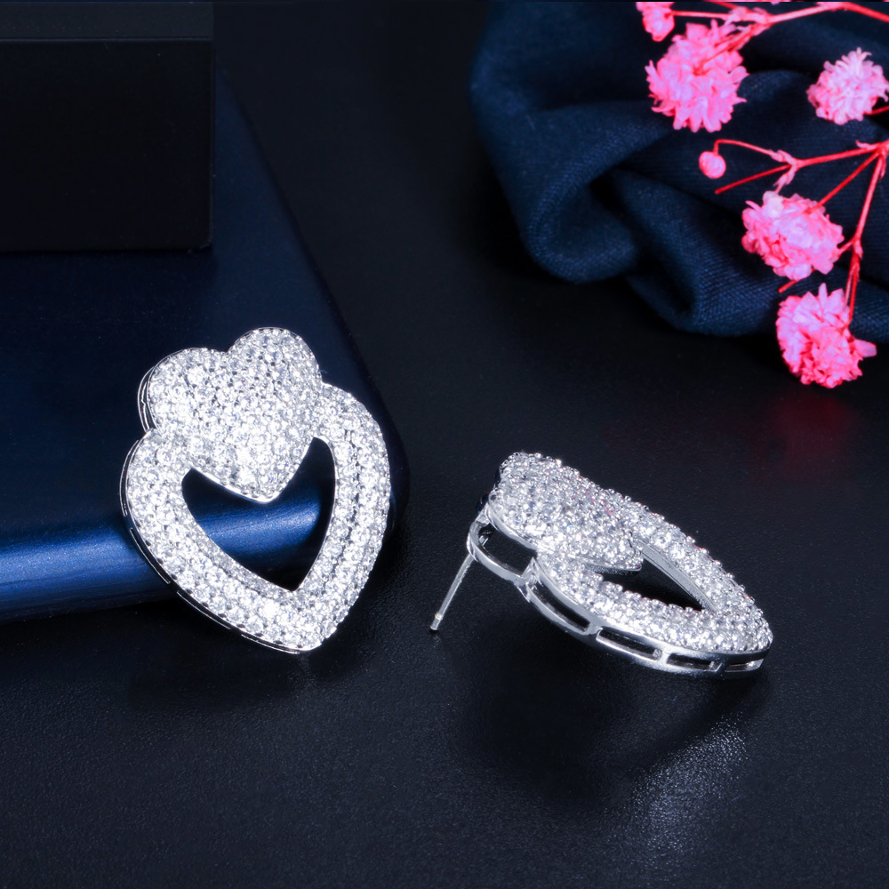1 Piece Lady Classic Style Heart Shape Inlay Copper Zircon Ear Studs display picture 10