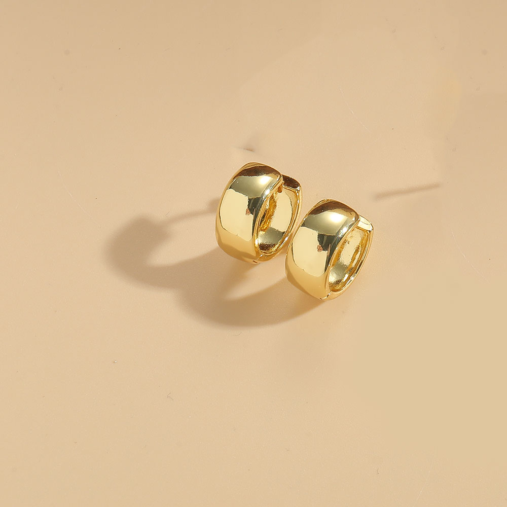 1 Paar Vintage-Stil Einfacher Stil Einfarbig Überzug Kupfer Vergoldet Ohrringe display picture 1