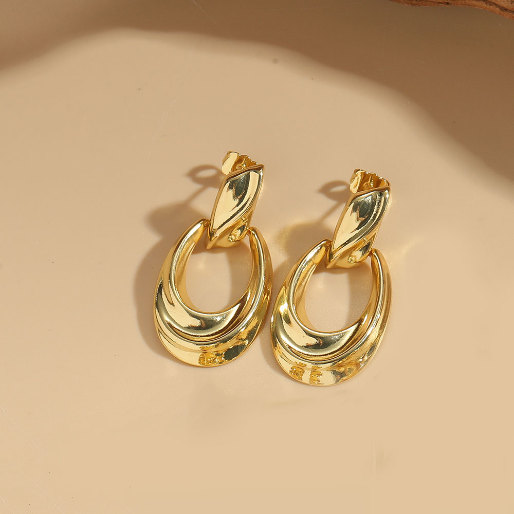 1 Paar Vintage-Stil Einfacher Stil Einfarbig Überzug Kupfer Vergoldet Ohrringe display picture 4