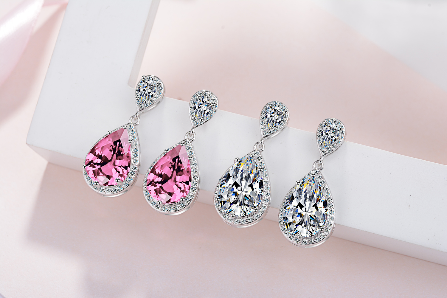 1 Pair Simple Style Classic Style Water Droplets Inlay Copper Zircon Drop Earrings display picture 5