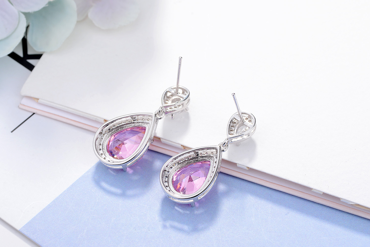 1 Pair Simple Style Classic Style Water Droplets Inlay Copper Zircon Drop Earrings display picture 4