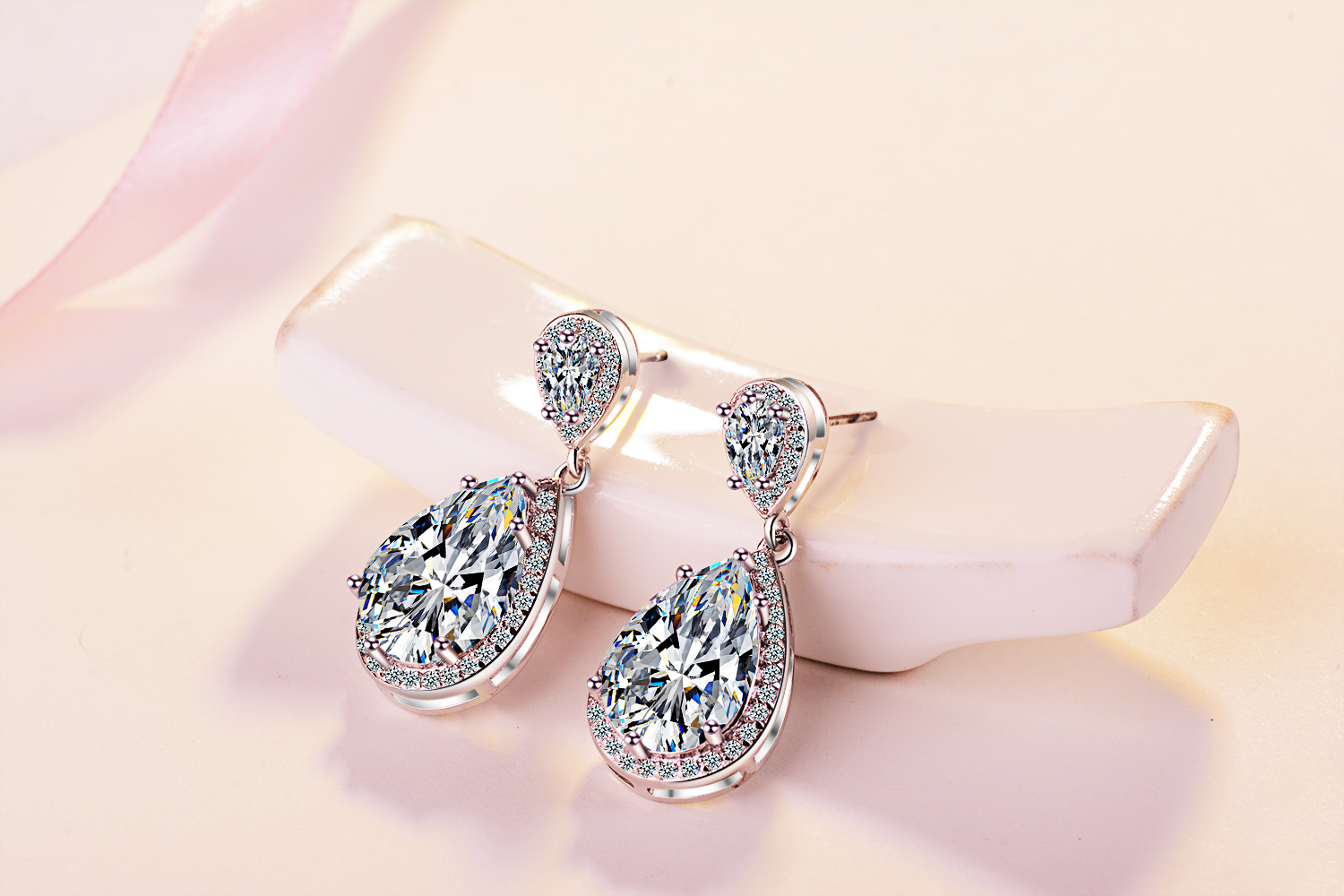 1 Pair Simple Style Classic Style Water Droplets Inlay Copper Zircon Drop Earrings display picture 7