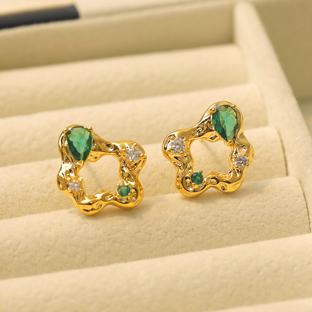 1 Pair Vacation Simple Style Flower Plating Inlay Copper Zircon 18K Gold Plated Ear Studs display picture 3