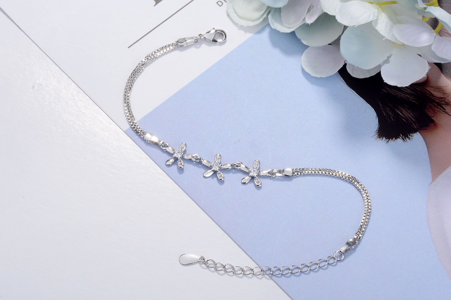 De Gros Style Simple Style Classique Fleur Le Cuivre Incruster Strass Bracelets display picture 3