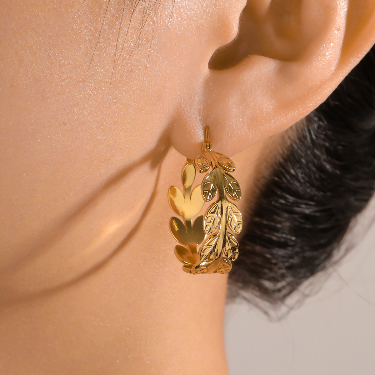 1 Pair Sweet Pastoral Simple Style Leaves 201 Stainless Steel 18K Gold Plated Earrings display picture 4