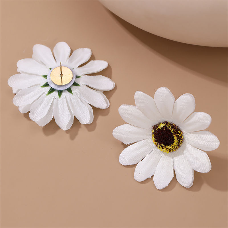 1 Pair Cute Sweet Flower Cloth Ear Studs display picture 3