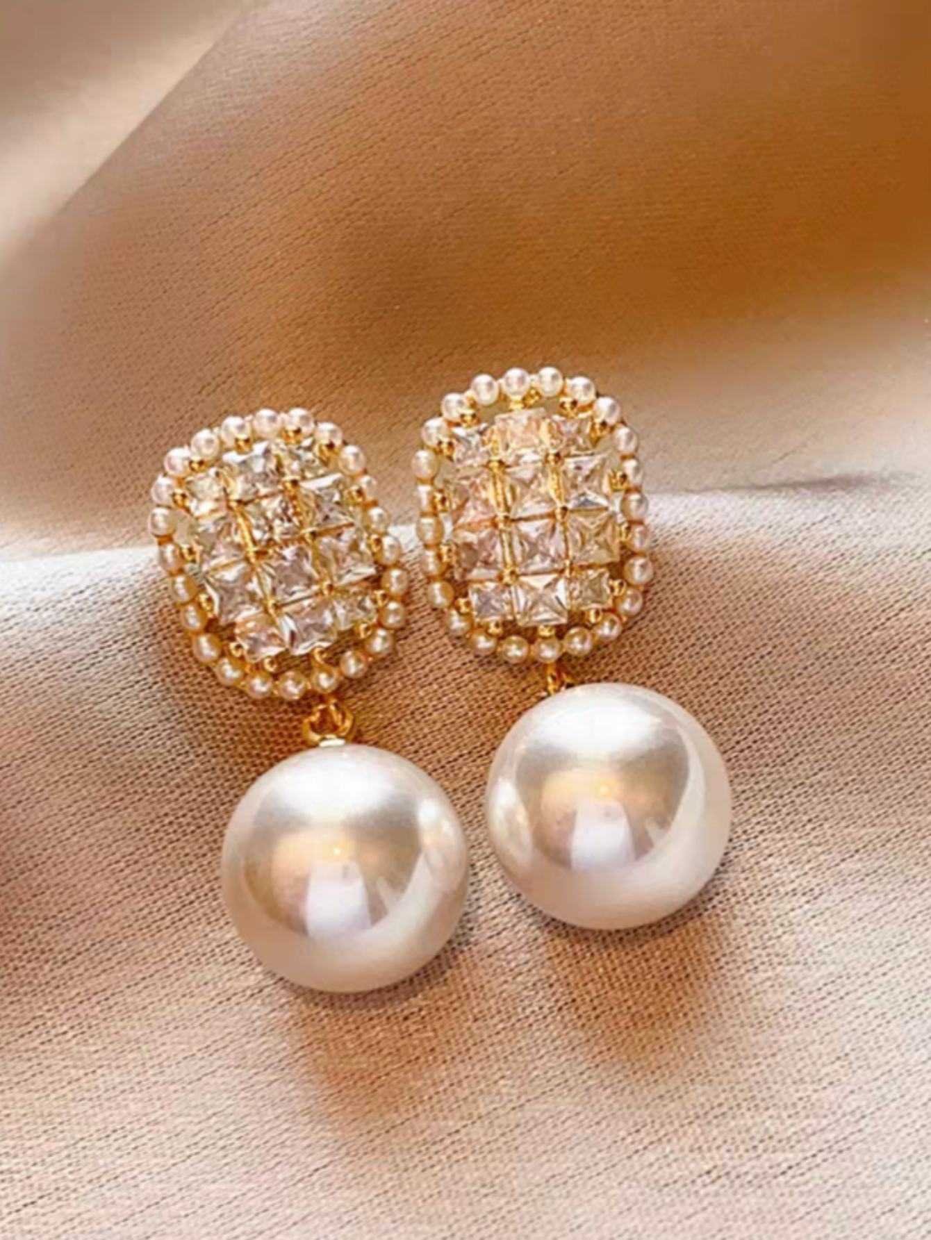 1 Pair Elegant Lady Geometric Inlay Imitation Pearl Alloy Artificial Crystal Imitation Pearl Ear Studs display picture 8