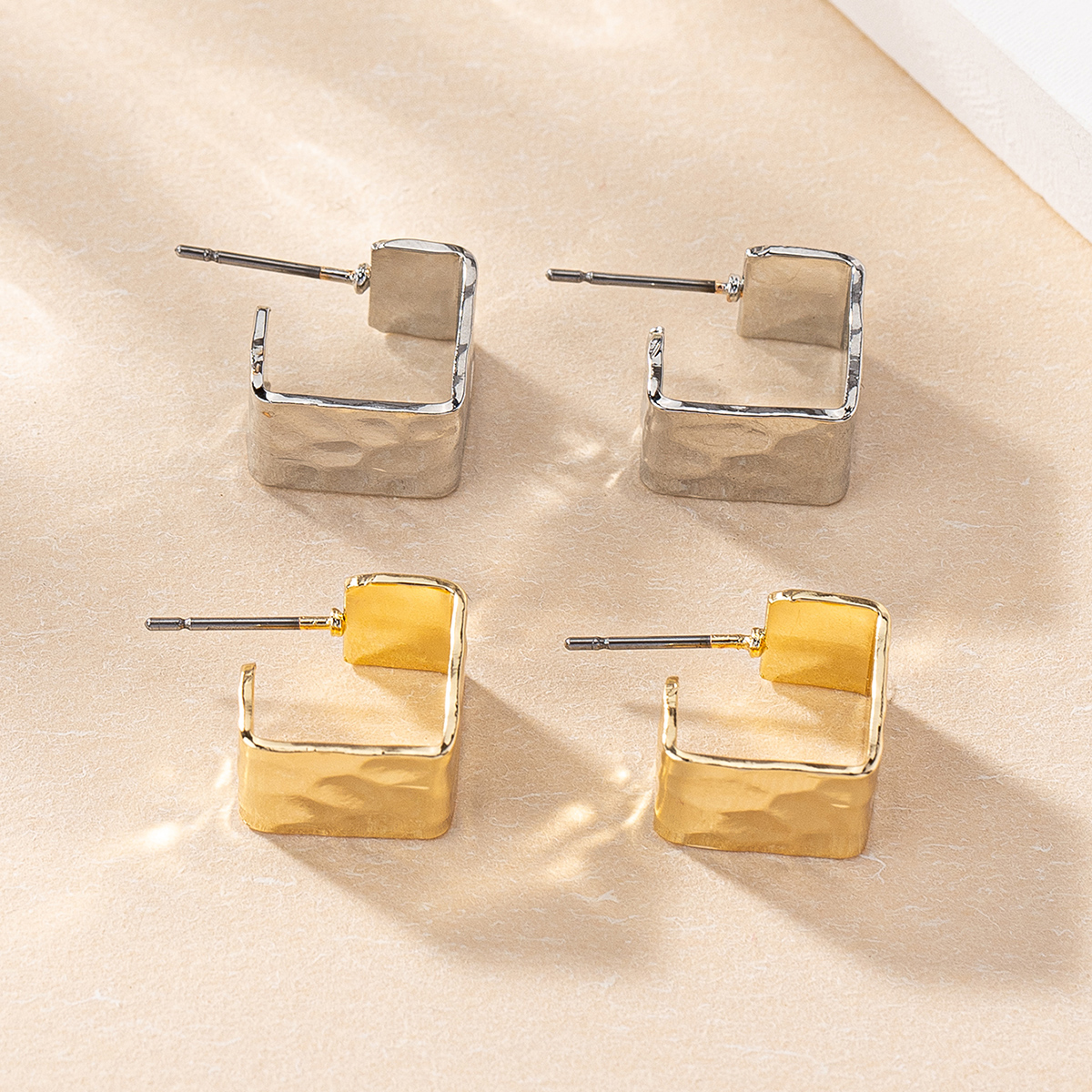 1 Pair Simple Style Solid Color Iron Ear Studs display picture 5