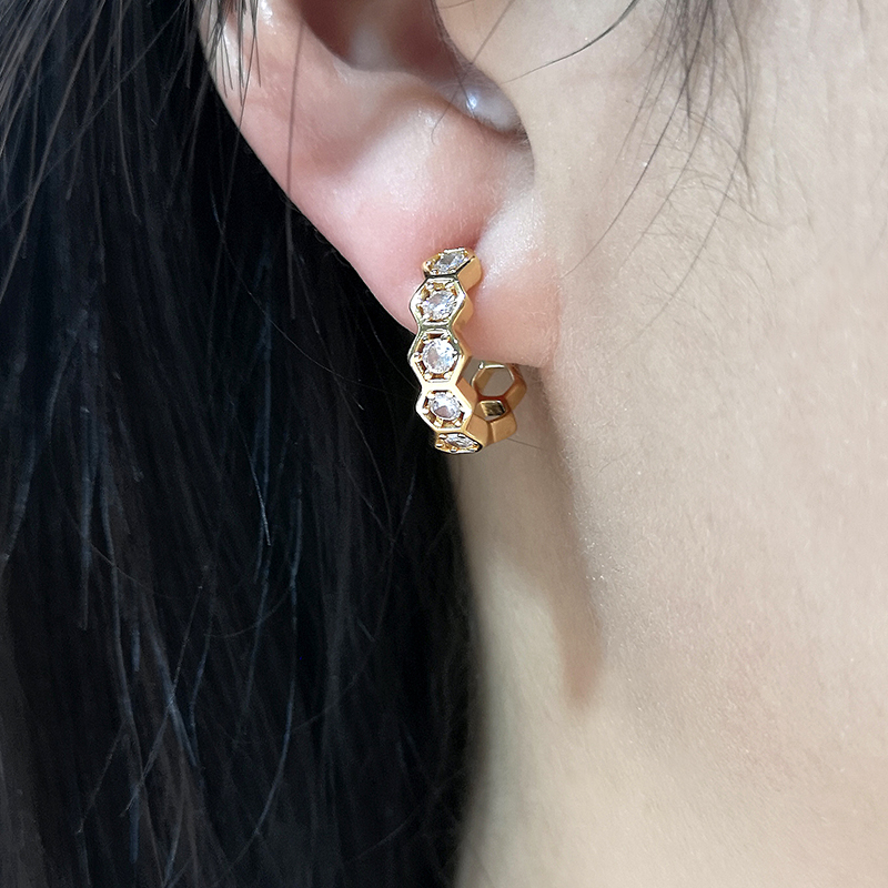 1 Pair Simple Style Classic Style Solid Color Plating Inlay Copper Zircon 18K Gold Plated Ear Studs display picture 7