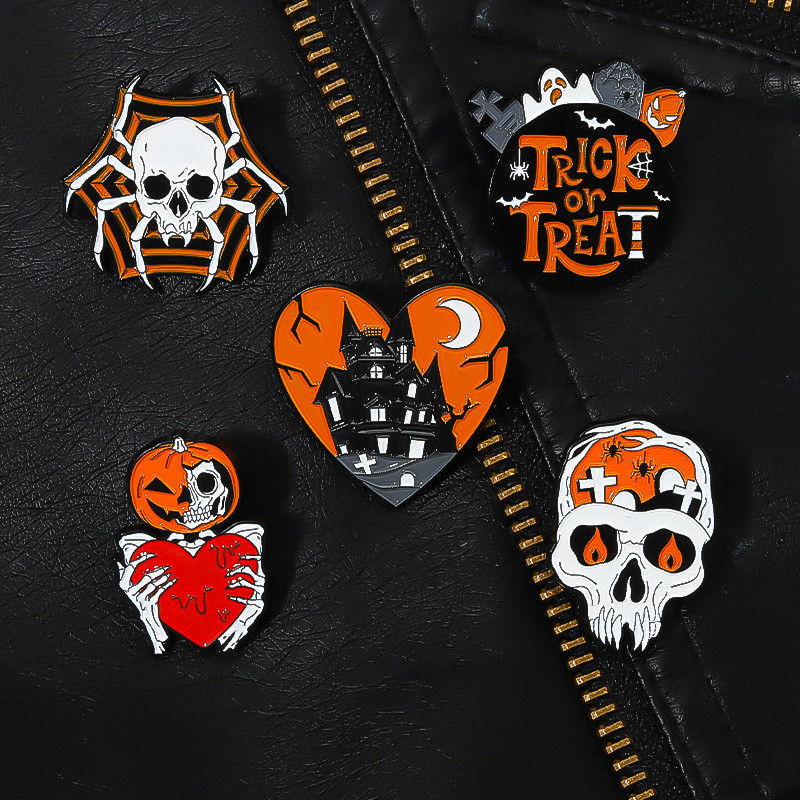 Cartoon Style Gothic Punk Demon Heart Shape Skull Alloy Stamping Stoving Varnish Plating Unisex Brooches display picture 13