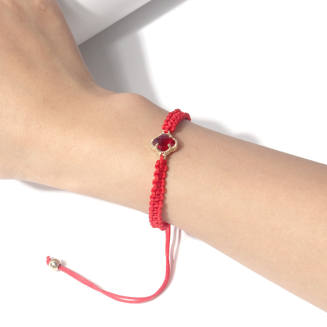 Sweet Four Leaf Clover Alloy Drawstring Knitting Crystal Women's Bracelets display picture 8