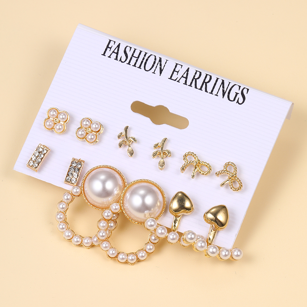1 Set Casual Retro Heart Shape Bow Knot Inlay Alloy Artificial Pearls Earrings display picture 6