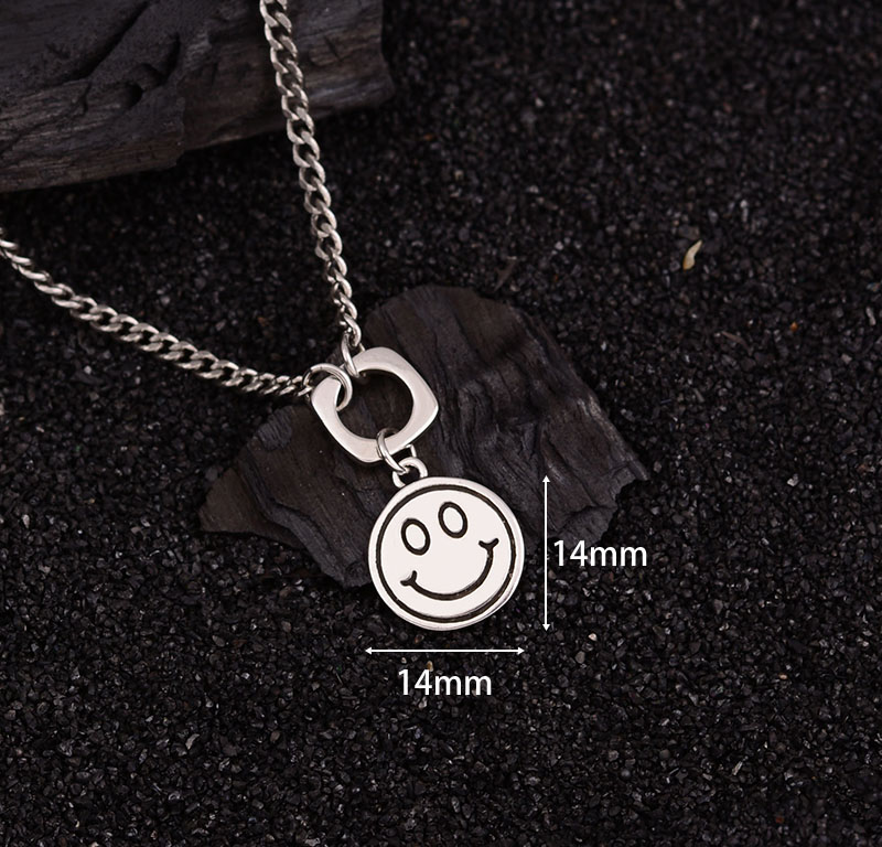Classic Style Smiley Face Copper Pendant Necklace display picture 3