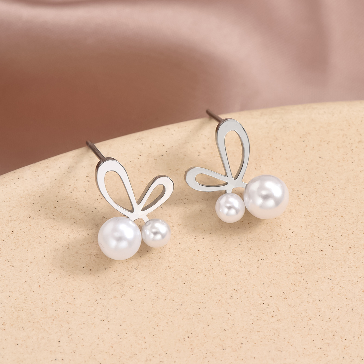 1 Pair Cute Sweet Rabbit Star Fish Bone Epoxy Inlay 304 Stainless Steel Artificial Pearls Zircon Ear Studs display picture 6