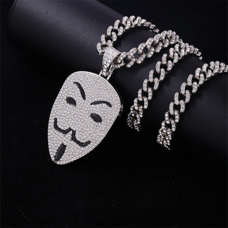 Hip-Hop Mask Zinc Alloy Enamel Plating Inlay Rhinestones Men's Pendant Necklace display picture 2