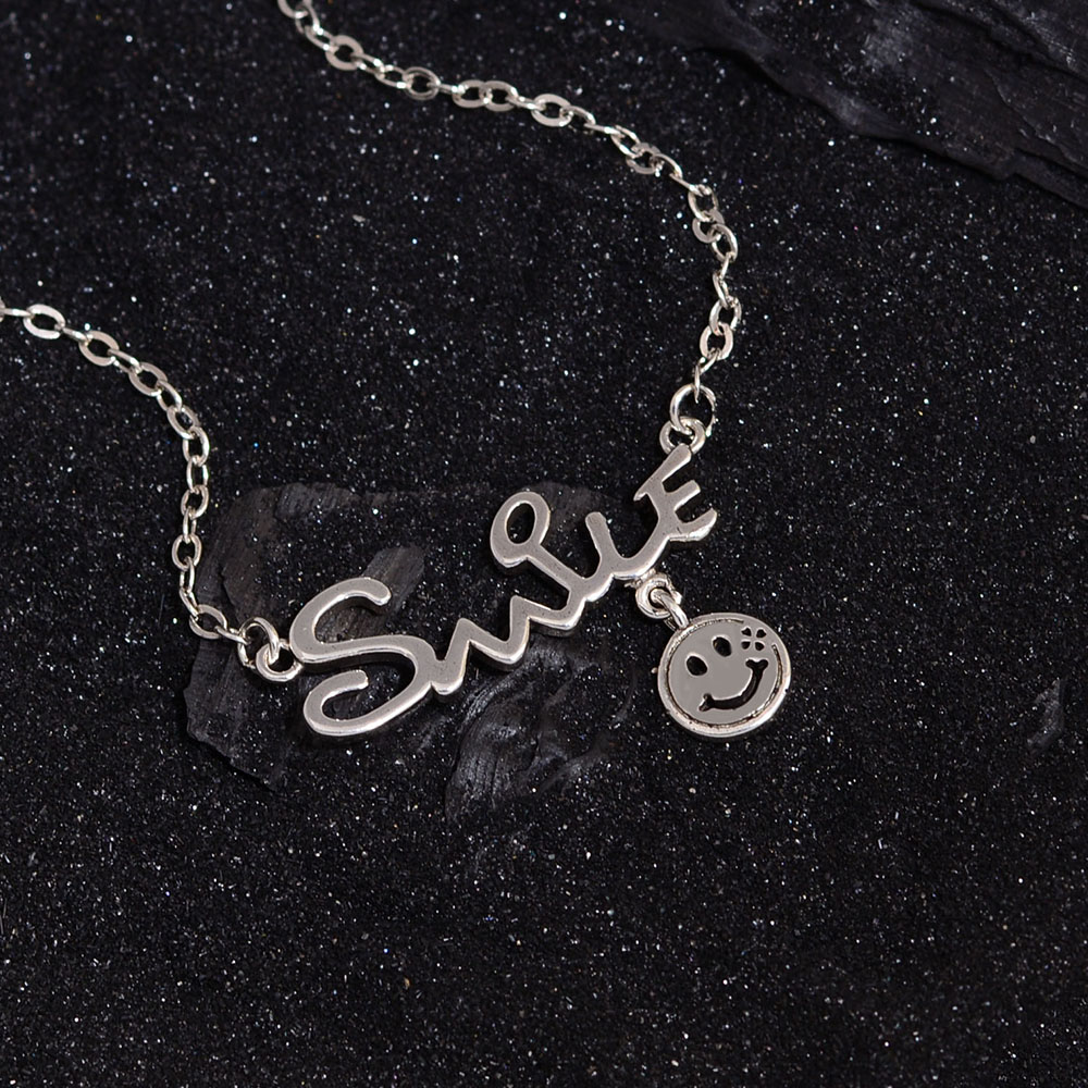Simple Style Letter Smiley Face Copper Pendant Necklace display picture 1