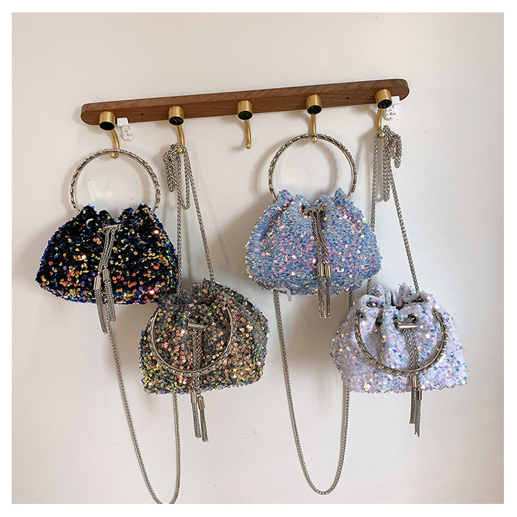 Women's Small Pu Leather Solid Color Elegant Sequins Bucket String Handbag Crossbody Bag Bucket Bag display picture 11