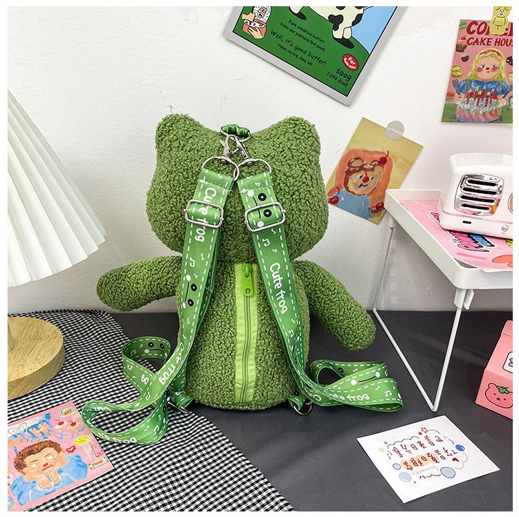 Small Plush Cute Frog Plush Bag Crossbody Bag display picture 6