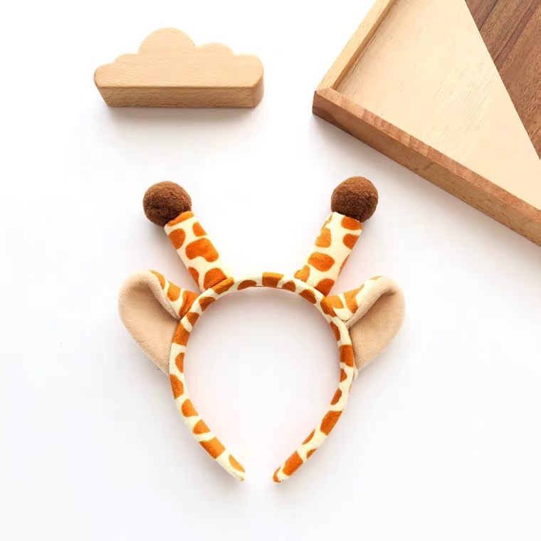 Cute Simple Style Bow Knot Giraffe Sequin Cloth Sponge Plush Hair Band display picture 3