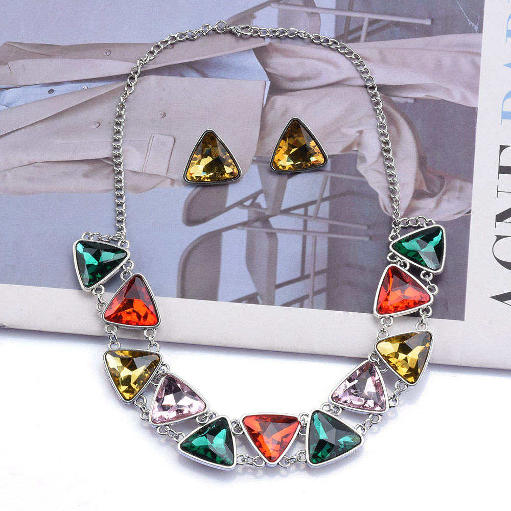 Retro Geometric Alloy Plating Inlay Zircon Women's Earrings Necklace display picture 5