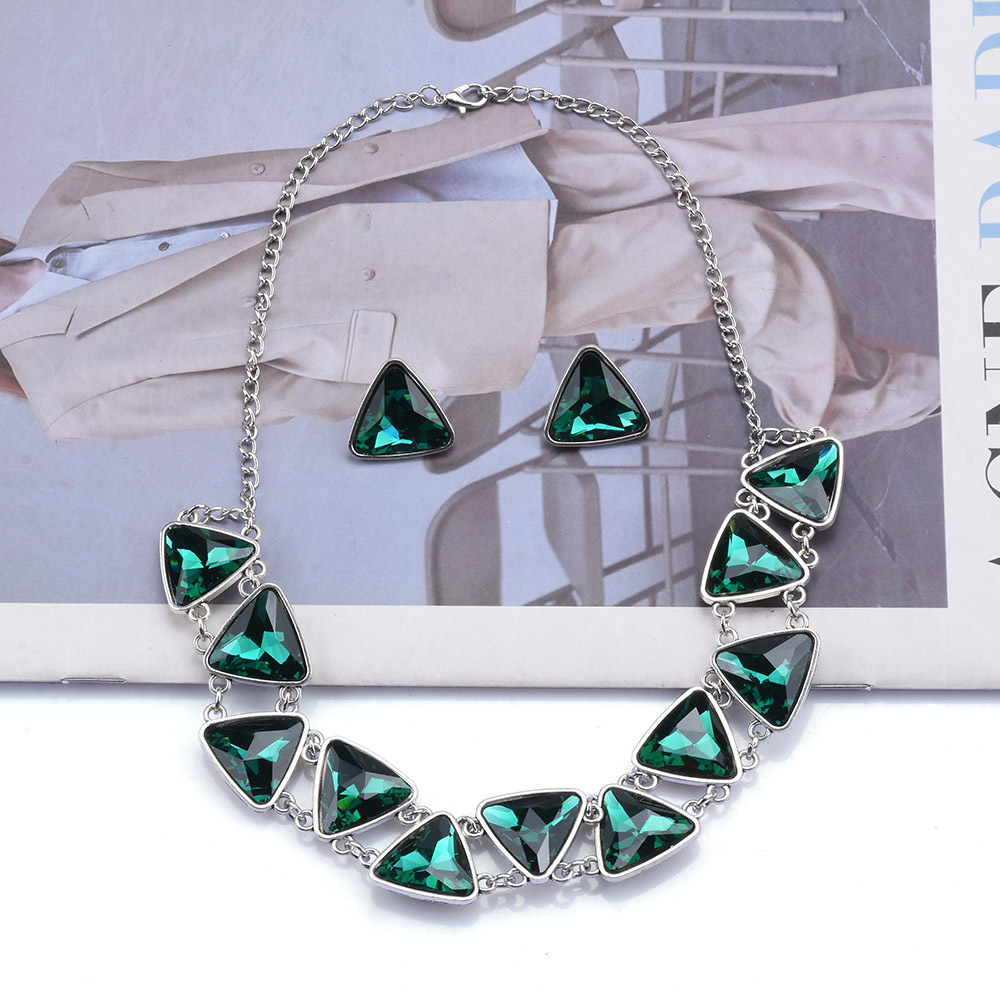 Retro Geometric Alloy Plating Inlay Zircon Women's Earrings Necklace display picture 10